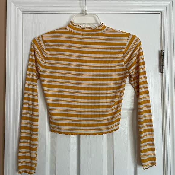 Violet Moon Cropped Long sleeve - Picture 2 of 2